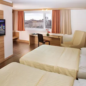 Hotel Leonardo Schonbrunn, Viena