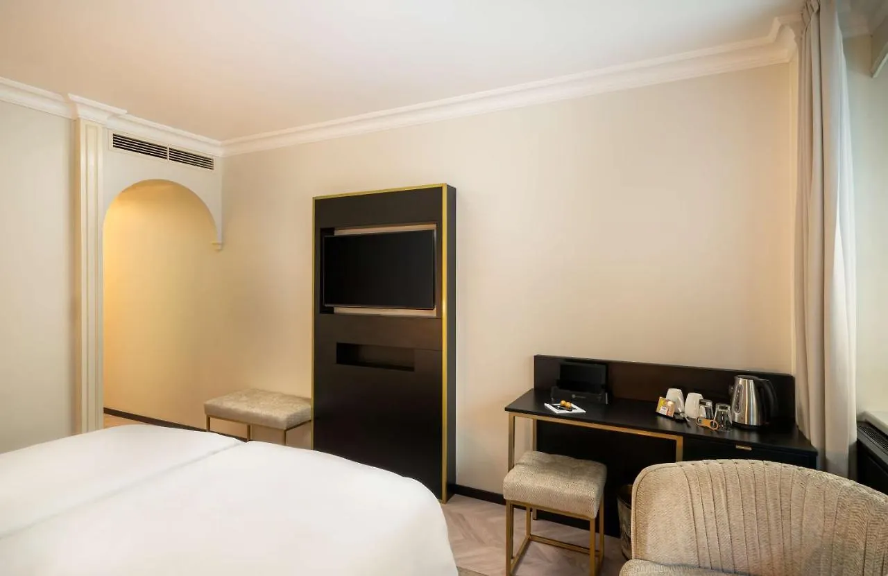 Elaya Hotel Vienna City Center 4*,
