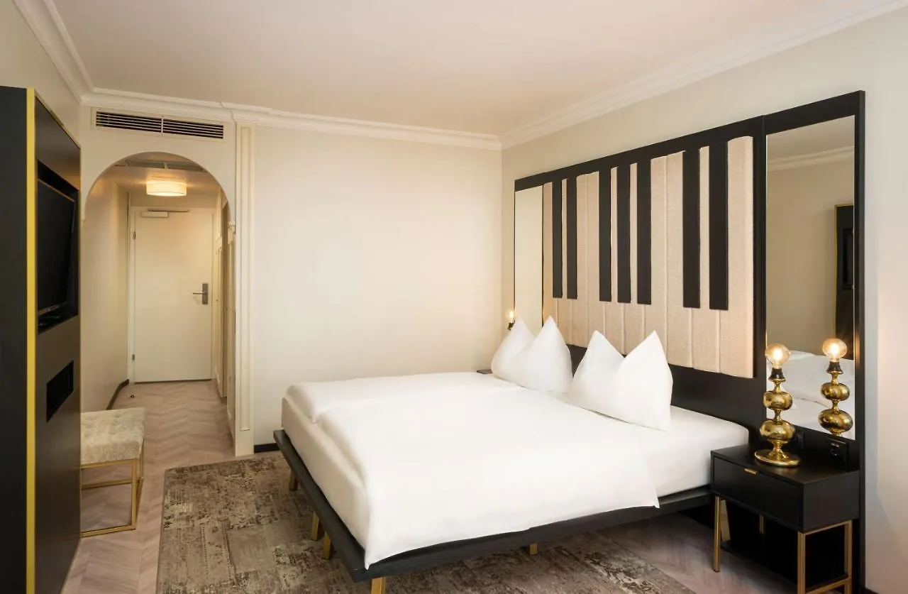 Elaya Hotel Vienna City Center 4*,